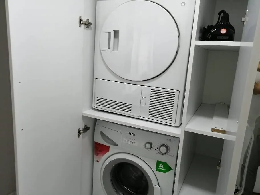 Sisli Apartment, 2 Bedrooms, 250 M Metro, New Modern Residence Istanbul 0*,