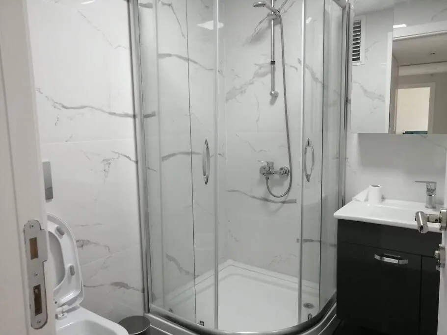 Sisli Apartment, 2 Bedrooms, 250 M Metro, New Modern Residence Istanbul Turkey